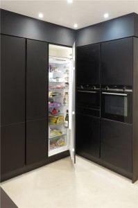 Siemens, iQ500, Compact45 Microwave Combination Oven, LCD lightConrrol, 3-in-1 / Siemens, iQ500, Single Oven - activeClean, Multifunction, 9 functions, LCD, Siemens, iQ300, 177X54 built in fridge, Fresh Box, LED Light, 7 glass shelves